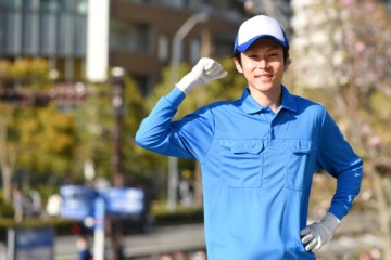 手術台・無影灯のサービスエンジニア。年収500万円以上！マイカー通勤可！入社後3カ月程度は研修！