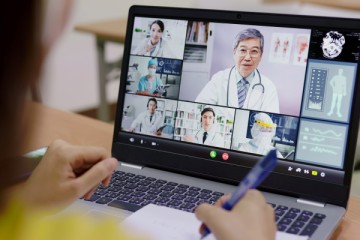 クラウドPACSサービスのカスタマーサポート。フルリモート（在宅勤務）！残業も少なめで月10時間程度！