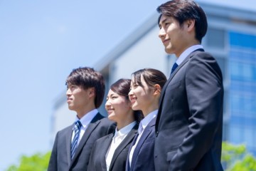 生化学・感染症検査装置の営業職。スタート年収500万円以上！大手ならではの充実の福利厚生！