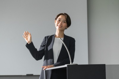 手術支援ロボット「hinotori」のエデュケーション担当/東京。年収上限1000万円!