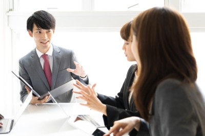 美容医療機器の営業職。年間休日124日！残業少なめで、月10～20時間程度！