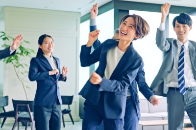 人工関節の営業職/九州。年収上限1200万円!ベース年収の最大180%の巨額インセンティブ!
