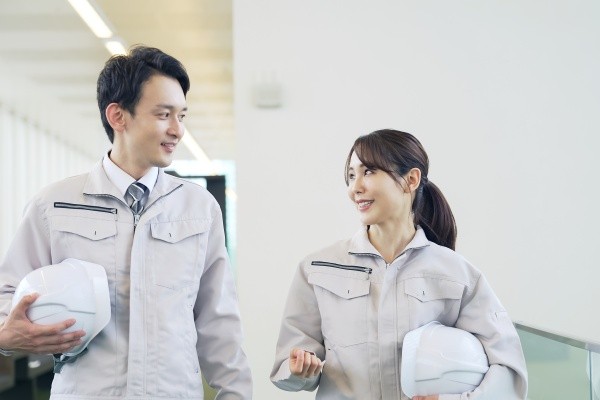 血液透析関連装置のサービスエンジニア／東京。有給初年度16日！有休消化率80％以上！定着率95％以上！