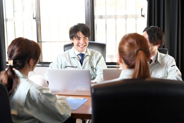 美容医療用レーザー装置のサービスエンジニア。年間休日128日!顧客からの夜間の呼び出し対応なし!