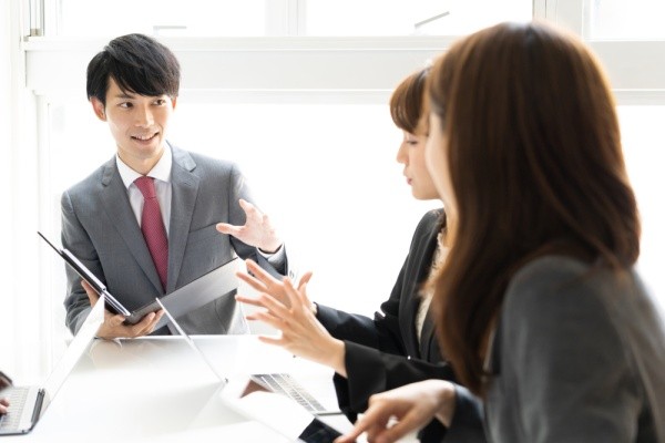 美容医療機器の営業職。年間休日124日！残業少なめで、月10～20時間程度！