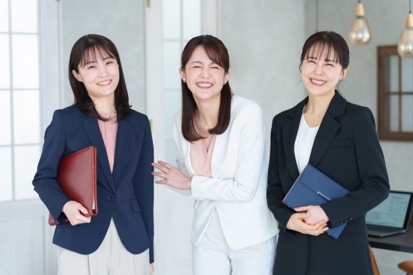 美容医療用レーザー装置の営業職／東京。既存顧客へのルート営業が中心のため、営業職が初めての方でも安心