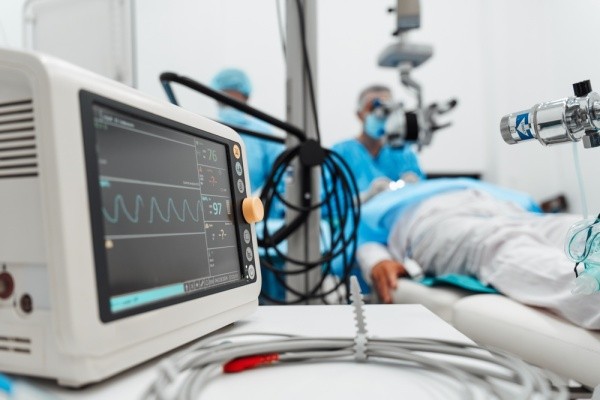急性期医療機器のサービスエンジニア。担当製品：ECMO、IABP、人工呼吸器、麻酔器など